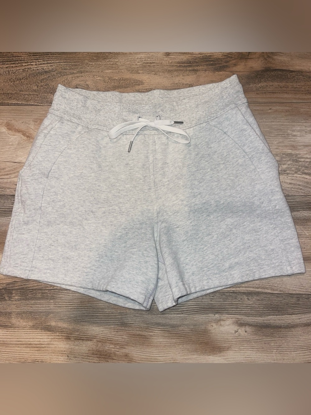 Lululemon Scuba 5" Shorts Womens 10 Gray Cotton Stretch Lightweight High Rise